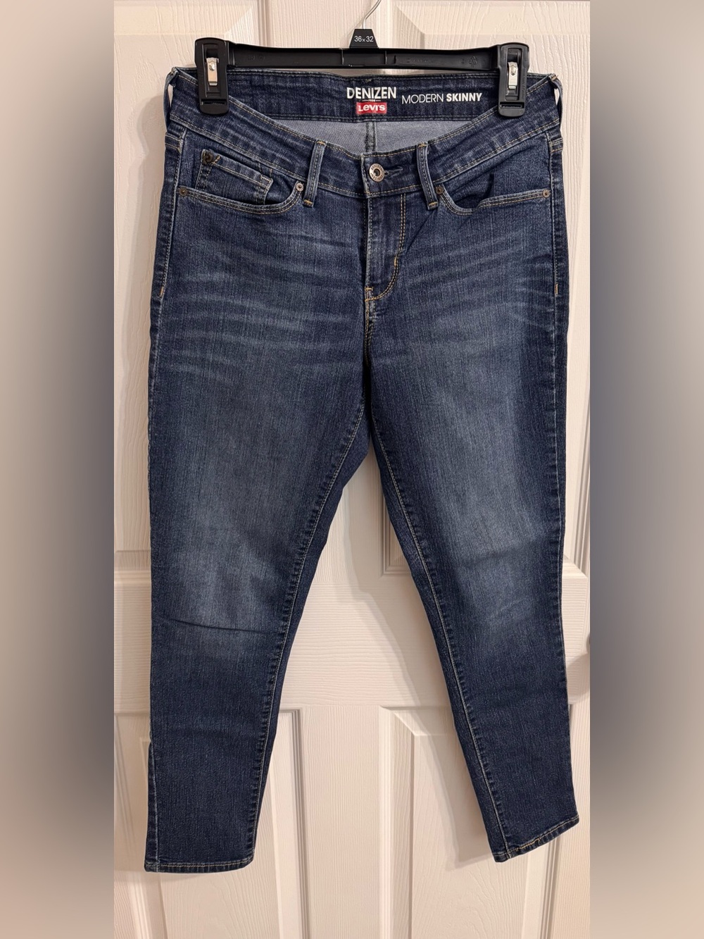 Levi’s Classic Women's Dark Wash Jeans - Blue Size S